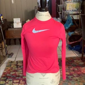 long sleeve nike top